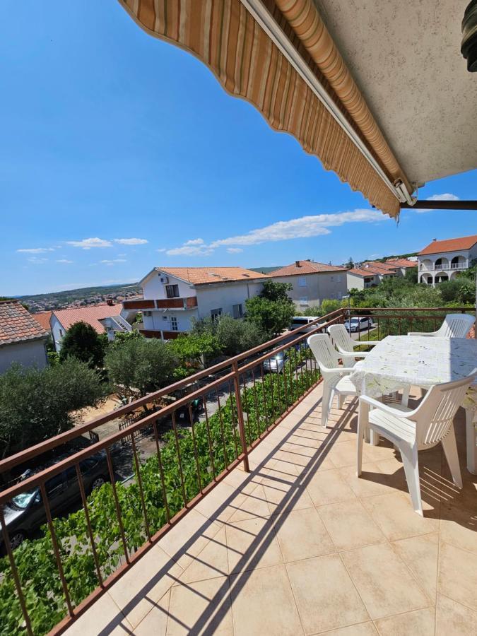 Apartments Bahar Krk Krk Town Exterior photo