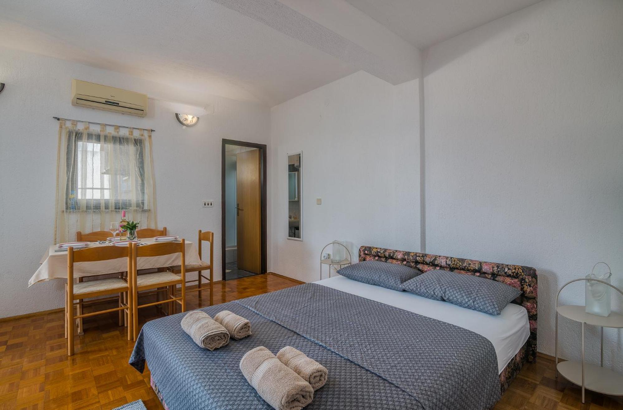Apartments Bahar Krk Krk Town Exterior photo